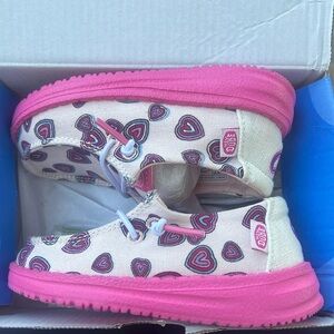 Toddler hey Wendy size 7